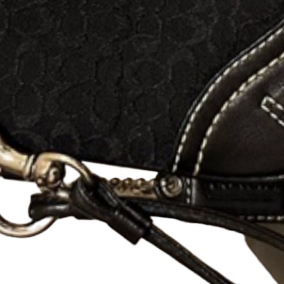 Coach Black Signature Wristlet - Picture 6 of 9